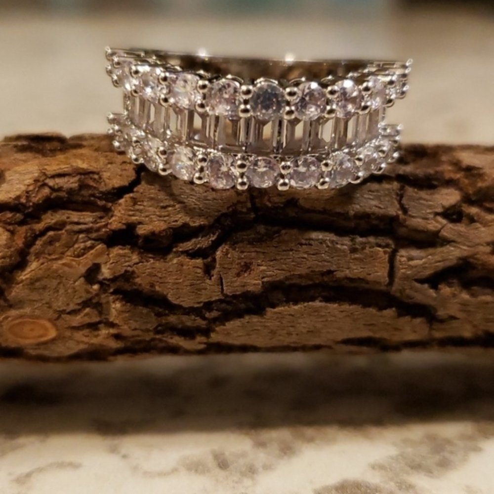 3 Row Emerald/Round Cut Cubic Zirconia Ring Sz 6